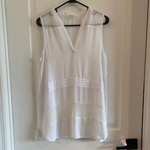 Chico's White V-Neck Sleeveless Blouse